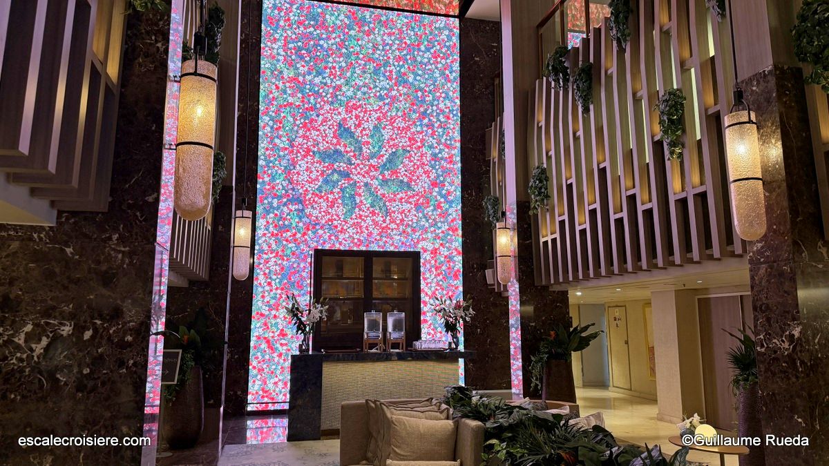 Atrium - Vidantaworld's ELEGANT