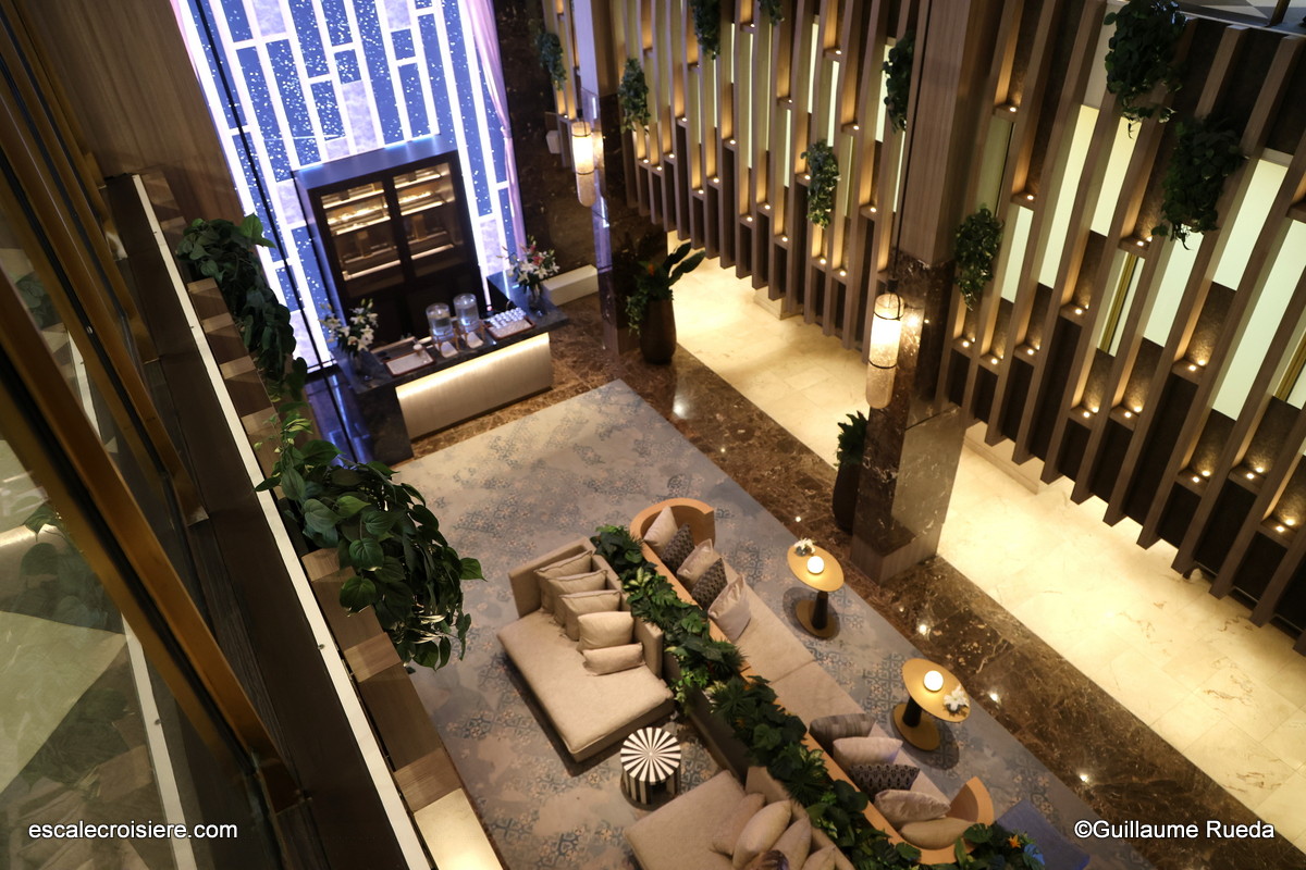 Atrium - Vidantaworld's ELEGANT