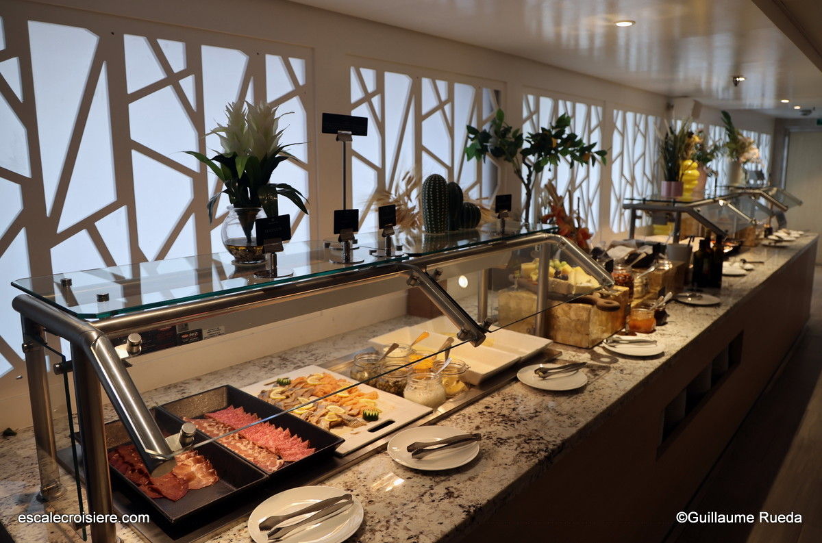 Buffet Hivata - Vidantaworld's ELEGANT