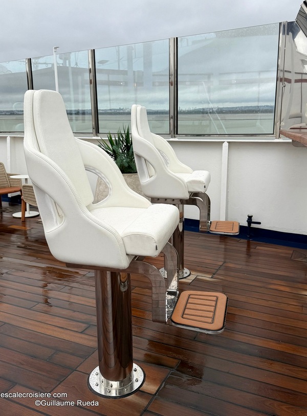 Infinito Sky deck Beach Lounge - Vidantaworld's ELEGANT