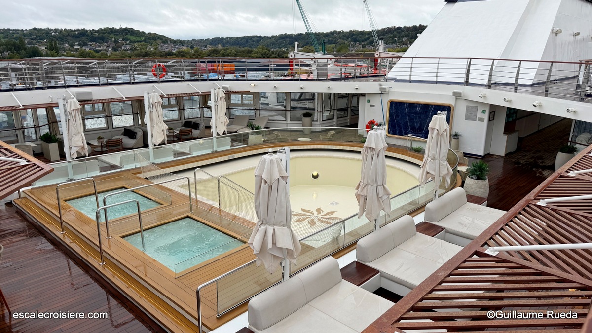 Piscine - Vidantaworld's ELEGANT